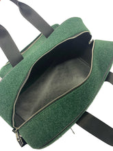 Carica l'immagine nel visualizzatore di Gallery, Borsa Explore Verde