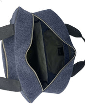 Carica l'immagine nel visualizzatore di Gallery, Borsa Explore Blu
