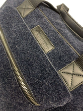 Carica l'immagine nel visualizzatore di Gallery, Borsa Explore Blu